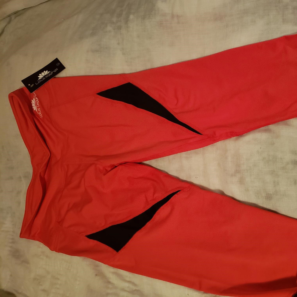 Lotus leggings - red